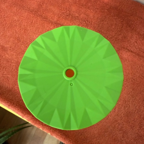 Starbucks 2014 Pineapple Cold Cup Tumbler Venti 24 oz Green Lid No Straw - Picture 3 of 4